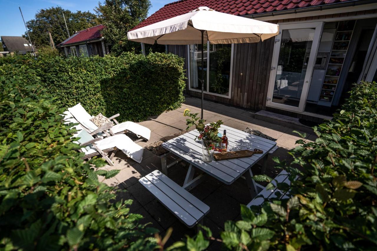 Recreatiepark Tusken De Marren Hotell Akkrum Exteriör bild