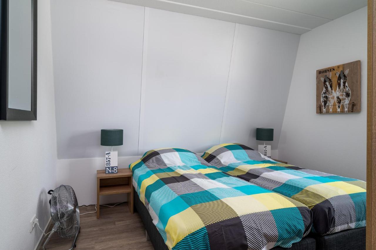 Recreatiepark Tusken De Marren Hotell Akkrum Exteriör bild