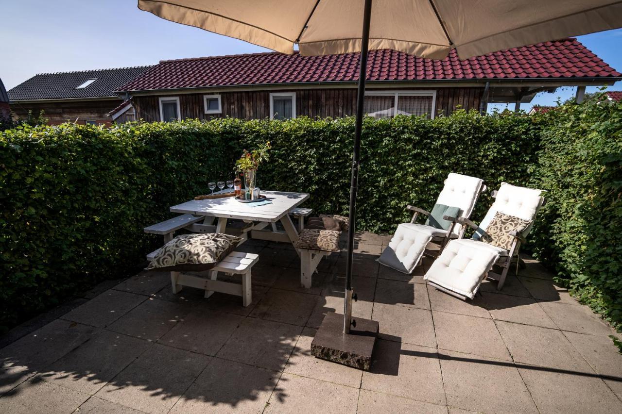 Recreatiepark Tusken De Marren Hotell Akkrum Exteriör bild