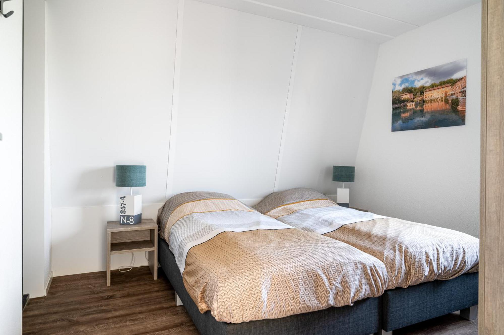 Recreatiepark Tusken De Marren Hotell Akkrum Exteriör bild